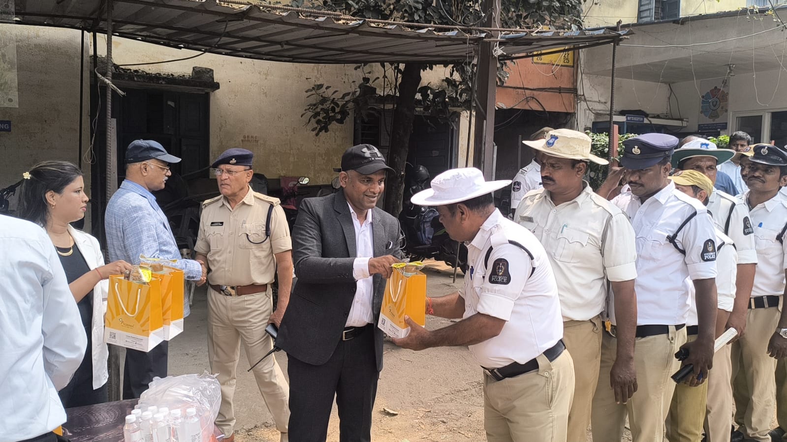 Fixderma sun protection drive aids Hyderabad traffic police