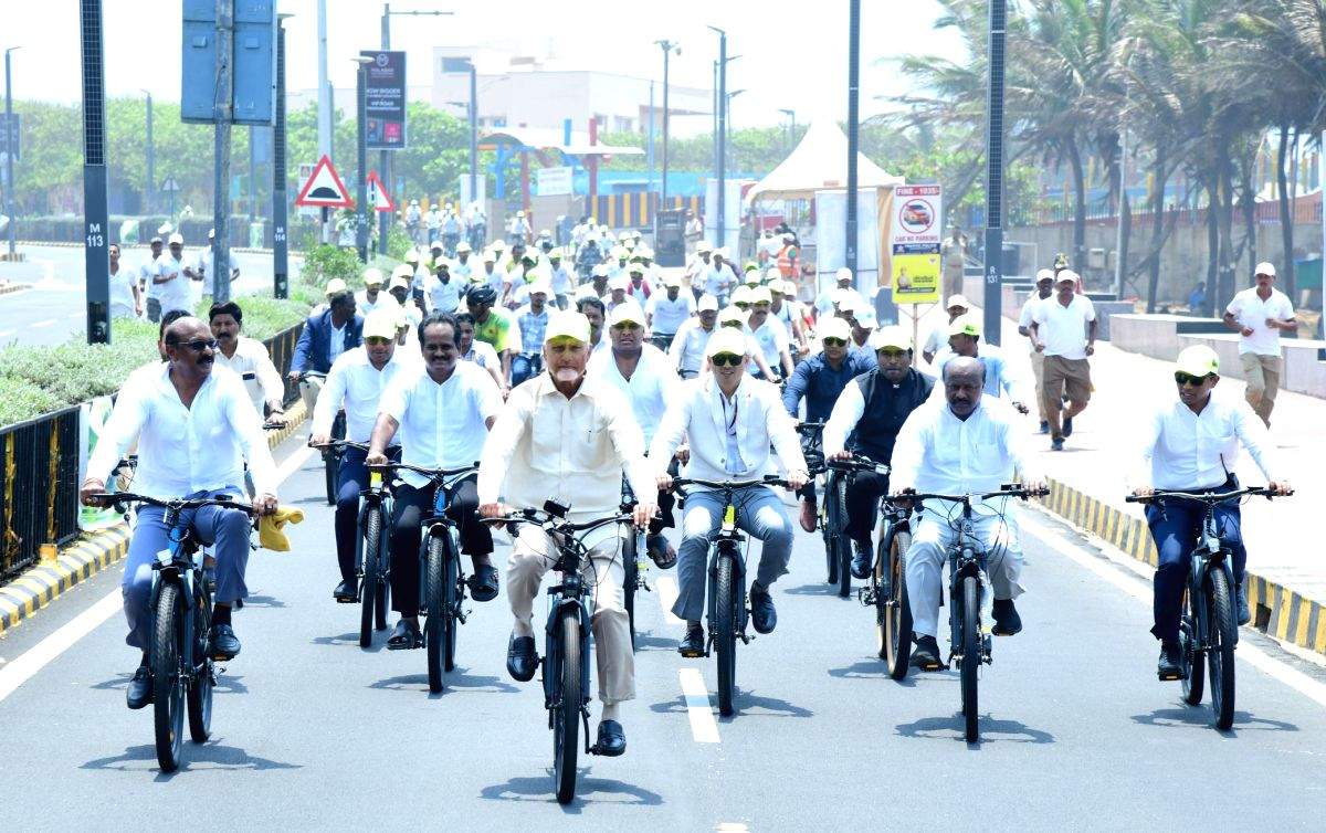 Andhra CM Naidu leads bicycle ride in Vizag on World Environment Day