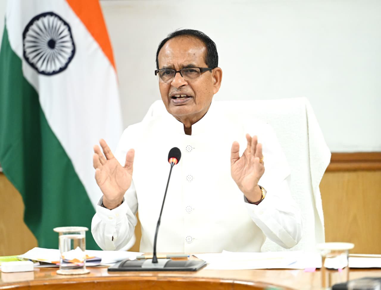 Chouhan urges industry to boost CSR in agriculture